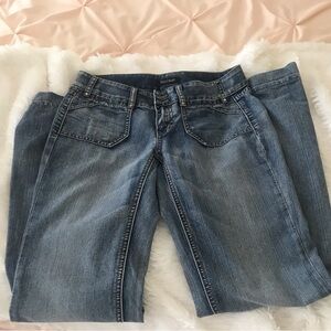 White House Black Market Jeans. Size 2. Noir. Lightweight. Wide leg.